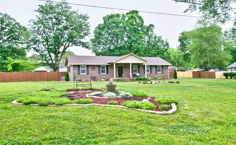 50 Andy Ln, Manchester, TN 37355