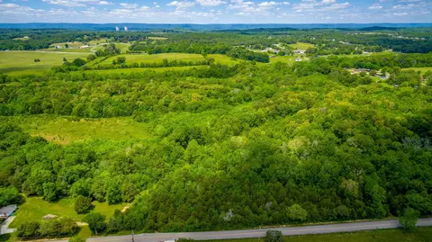 9891 Snow Hill Rd, Ooltewah, TN 37363