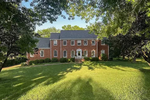 1206 Choctaw Trl, Brentwood, TN 37027