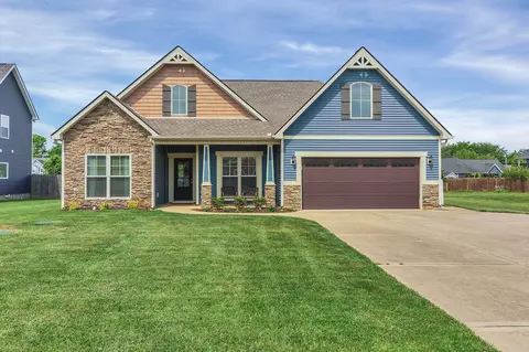 663 Laurel Ln, Murfreesboro, TN 37127