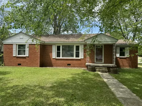 300 Bragg Cir, Tullahoma, TN 37388
