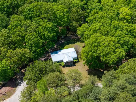 81 Pugh Rd, Holladay, TN 38341