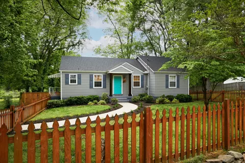 2510 Woodyhill Dr, Nashville, TN 37207