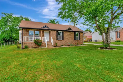 713 Garrison Dr, Nashville, TN 37207