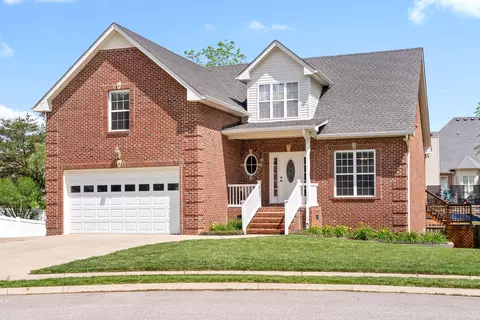 1074 Drakes Cove Rd S, Adams, TN 37010