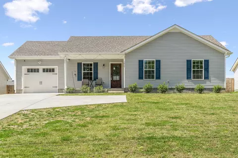 1017 Hugh Hunter Rd, Oak Grove, KY 42262