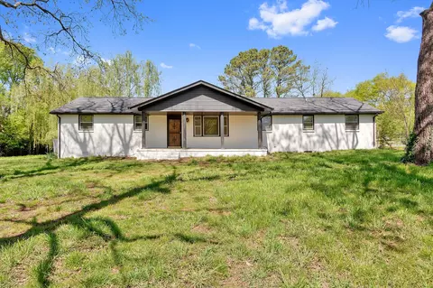 125 Deer Dr, La Vergne, TN 37086