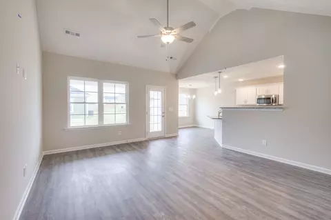 Living - 526 Mimosa Dr, Decherd, TN 37324 photo 1 of 2