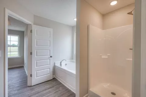 Entry Way - 526 Mimosa Dr, Decherd, TN 37324 photo 1 of 1