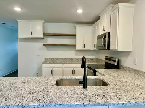 Kitchen - 2057 Michael Dr, Springfield, TN 37172 photo 2 of 4