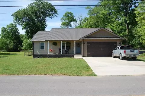 718 Old State Highway 8, Dunlap, TN 37327