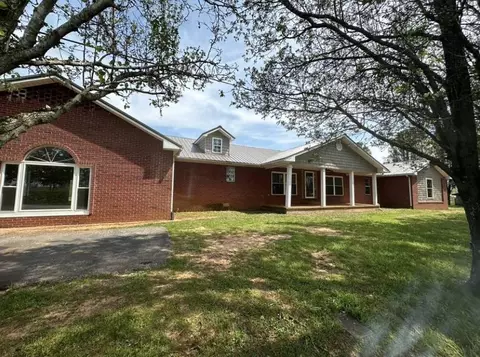 1561 Hickory Valley Rd, Sparta, TN 38583