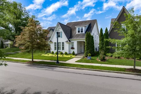 2824 Americus Dr, Thompsons Station, TN 37179