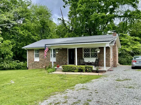 1103 W Point Rd, Lawrenceburg, TN 38464