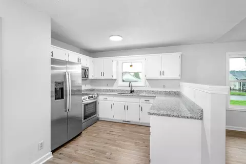 1925 Timberline Cir, Oak Grove, KY 42262