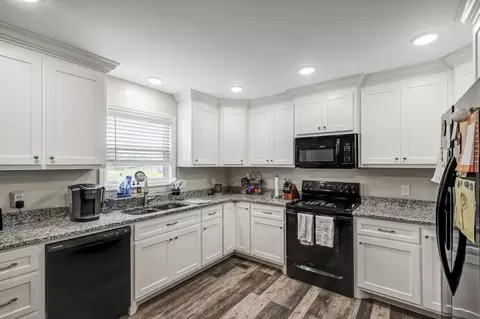 Kitchen - 142 Carson Ln, Ethridge, TN 38456 photo 1 of 2