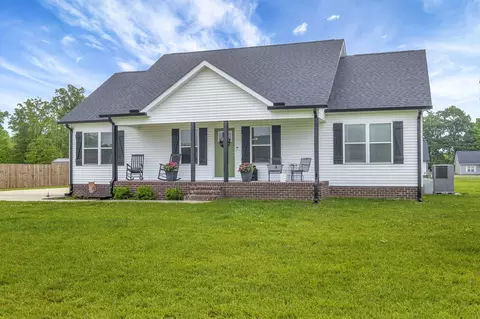 Exterior - 142 Carson Ln, Ethridge, TN 38456 photo 3 of 5