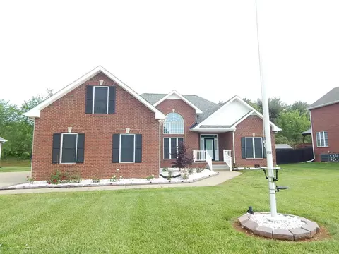 3144 Southpoint Dr, Clarksville, TN 37043