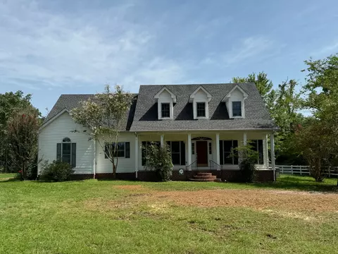 1941 W Lincoln St, Tullahoma, TN 37388