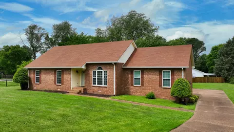 231 Shady Ln, White House, TN 37188