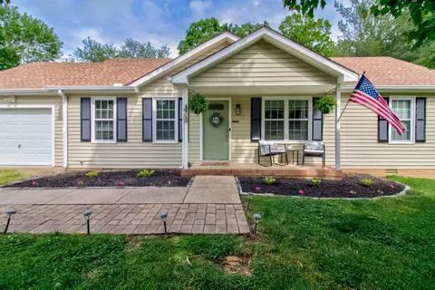 2809 Hinson Rd, Woodlawn, TN 37191