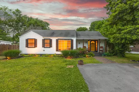 2843 Colonial Cir, Nashville, TN 37214