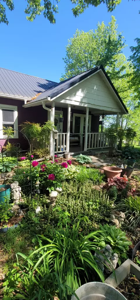 5088 W Green Hill Rd, Mcminnville, TN 37110