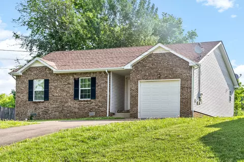 338 Brook Mead Dr, Clarksville, TN 37042