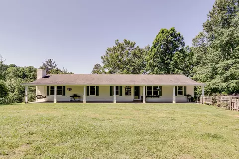 5750 Leipers Creek Rd, Columbia, TN 38401