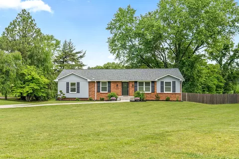2131 Memorial Dr, Clarksville, TN 37043