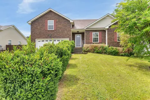 1792 Ridge Runner Ct, Clarksville, TN 37042