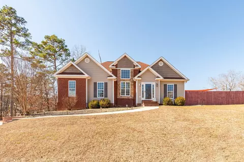 7511 Passport Dr, Ooltewah, TN 37363