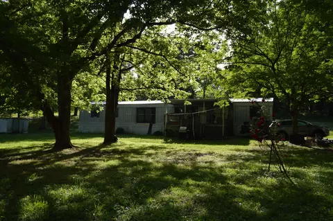 5000 Miller Lake Rd, Culleoka, TN 38451