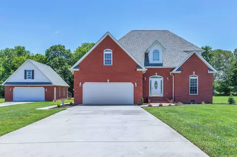 245 Whispering Winds Dr, Manchester, TN 37355