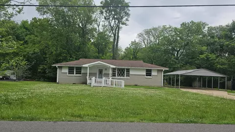 100 Cranwill Dr, Hendersonville, TN 37075