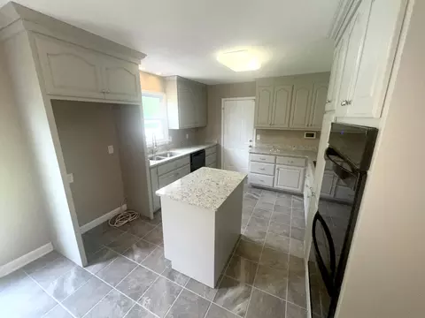 811 Rucker Ln, Murfreesboro, TN 37128