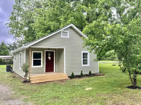 723 Vine St N, Winchester, TN 37398