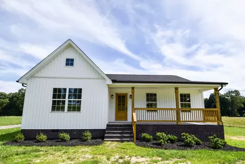 560 Eulia Ln, Westmoreland, TN 37186
