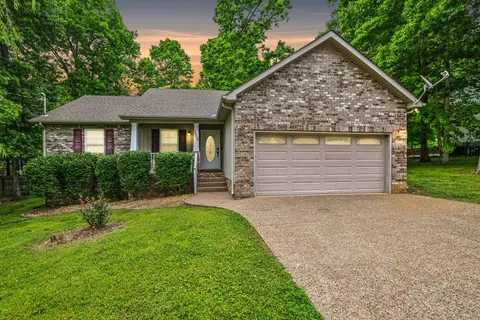 1602 Tree Trunk Ln, Chapel Hill, TN 37034