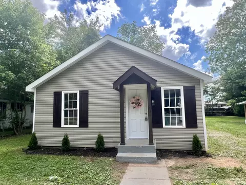 721 N Vine St, Winchester, TN 37398