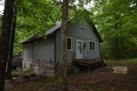 215 Linda Ln, Linden, TN 37096