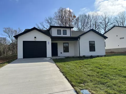 213 Wayne Hall Rd, Clarksville, TN 37040