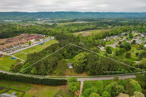 917 Poplar Springs Rd, Ringgold, GA 30736