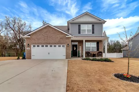 1049 Altavista Ln, Smyrna, TN 37167