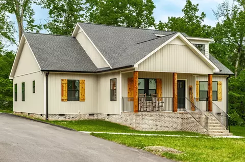 70 Acorn Ln, Hartsville, TN 37074