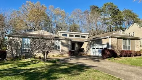 9507 Post Oak Dr, Ooltewah, TN 37363