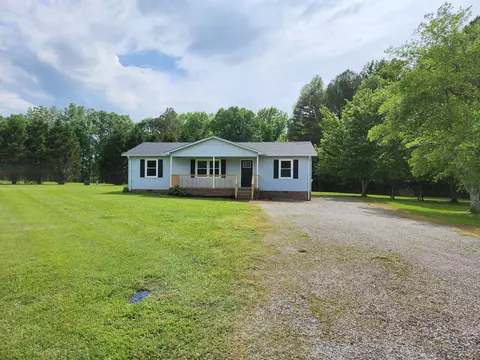 1565 Morningside Dr, Lawrenceburg, TN 38464