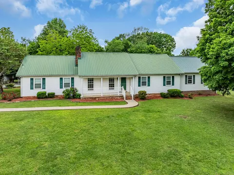132 Redbud Dr, Dickson, TN 37055