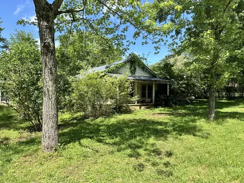 69 Essex Rd, Cookeville, TN 38506