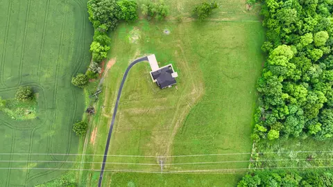 1054 Santee Ct, Springfield, TN 37172 photo 9